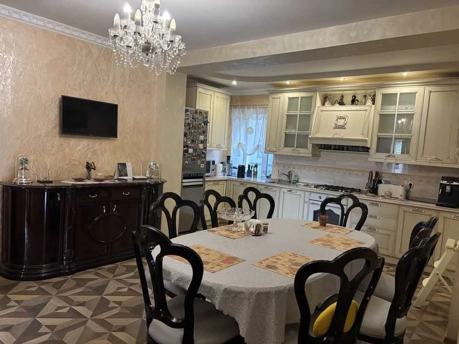 +Продам дом Бородинский 110000 дол.