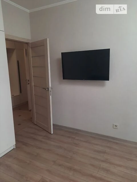 Довготривала оренда 1к квартири на вул. Регенераторна 4 корп