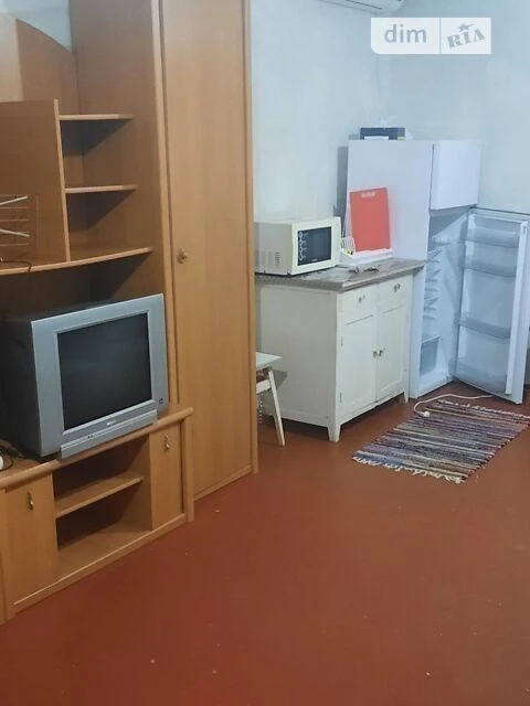 Здам в оренду кімнату на вул. Петра Вершигори 7 довгостроков