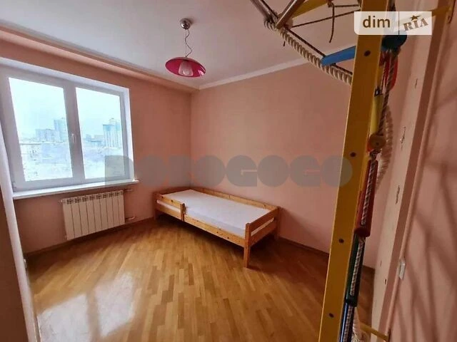 Довготривала оренда 3к квартири на вул. Татарська 3/2 • ID 3