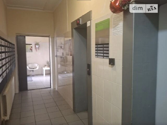 Довготривала оренда 1к квартири на вул. Ахматової Анни 30 •