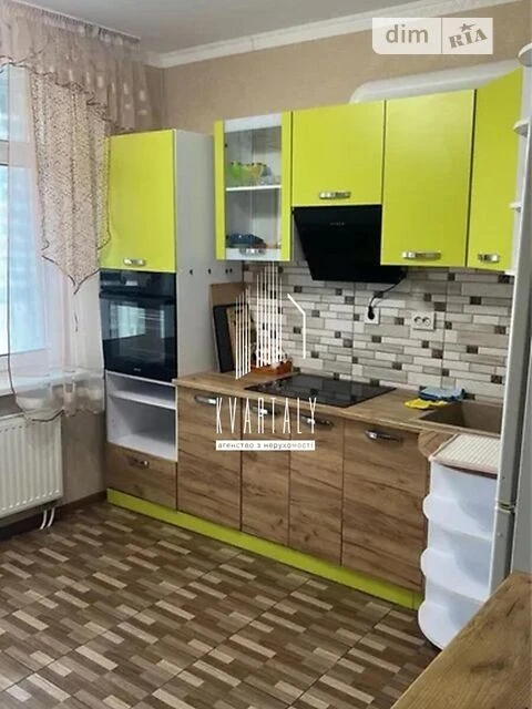 Довготривала оренда 1к квартири на вул. Ахматової Анни 22 •