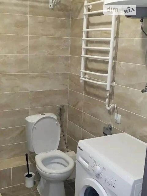 Довготривала оренда 1к квартири на просп. Миколи Бажана 17 •