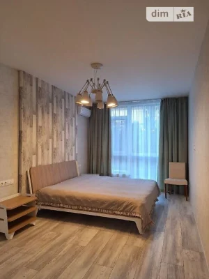 Довготривала оренда 1к квартири на вул. Предславинська 53 •