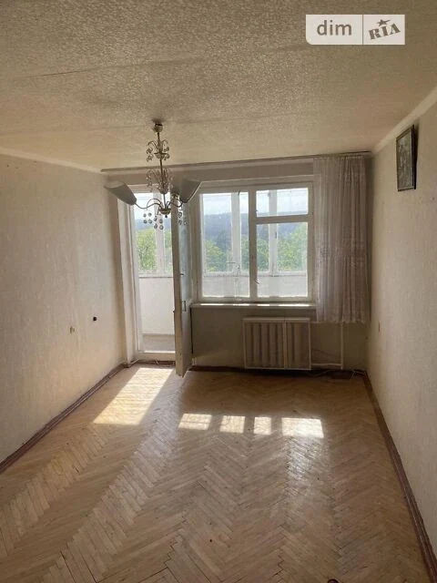 Продаж кімнати 32 кв. м на вул. Михайла Котельникова 80 • ID
