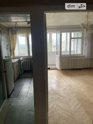 Продаж кімнати 32 кв. м на вул. Михайла Котельникова 80 • ID