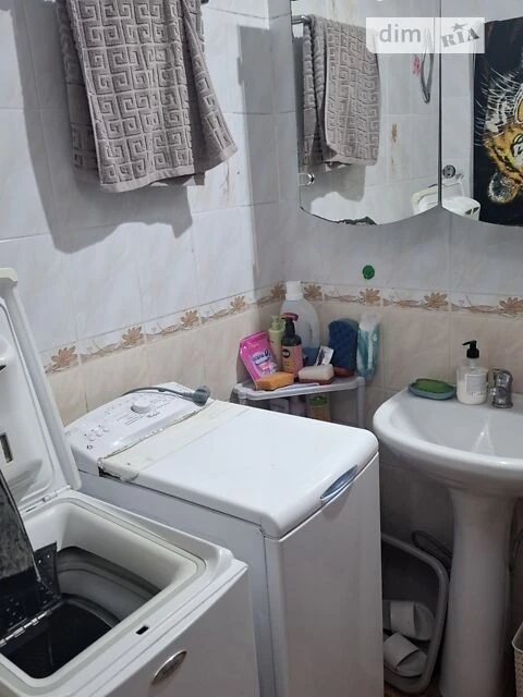 Продаж кімнати 17.5 кв. м на вул. Азербайджанська 8А • ID 34