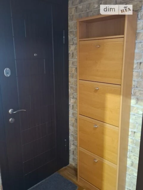 Продаж кімнати 17.5 кв. м на вул. Азербайджанська 8А • ID 34