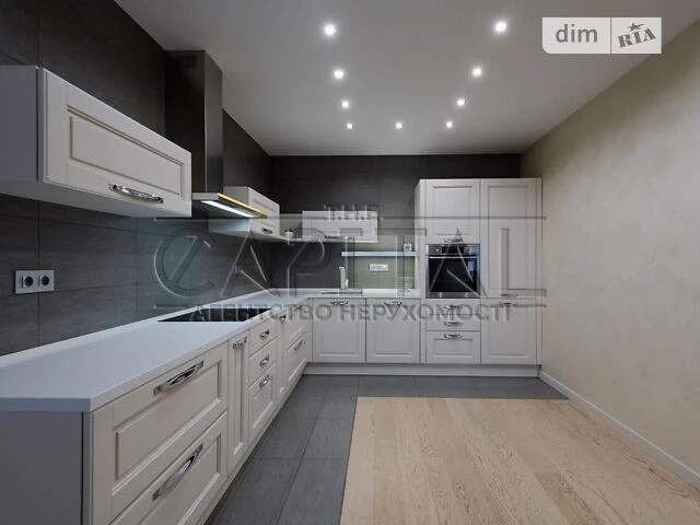 For sale 4-room apartment 115 sq. m. on Holosiivska Street 13 • ID 34