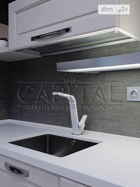 For sale 4-room apartment 115 sq. m. on Holosiivska Street 13 • ID 34