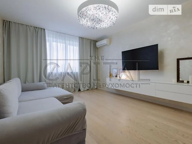 For sale 4-room apartment 115 sq. m. on Holosiivska Street 13 • ID 34