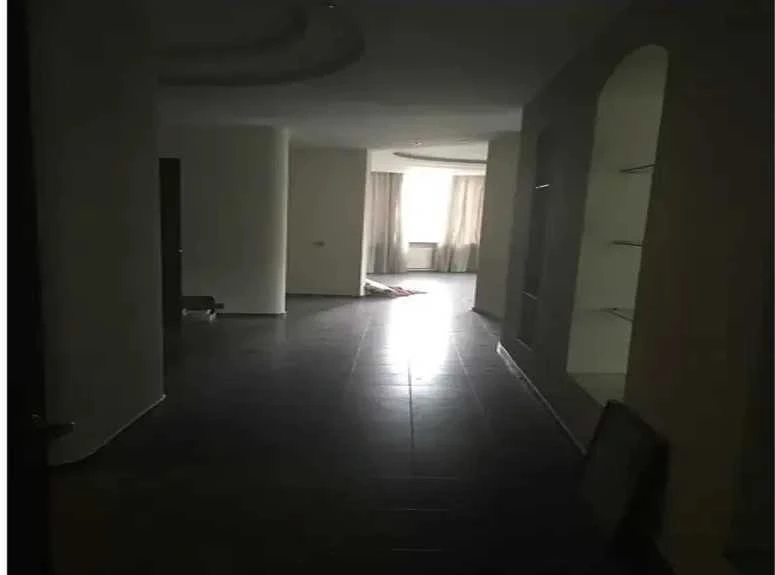 Продажа 3-комнатной квартиры 193.2 м², Ковпака ул., 17