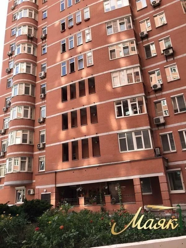 Продажа 3-комнатной квартиры 193.2 м², Ковпака ул., 17