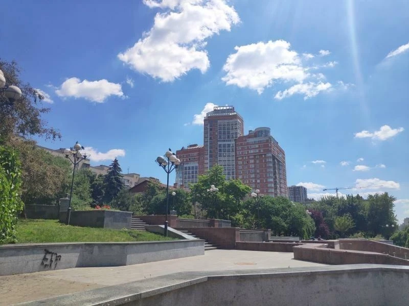 Продажа 3-комнатной квартиры 193.2 м², Ковпака ул., 17