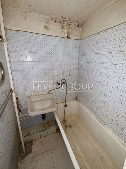 Two-room apartment for sale Akademik Bulakhovsky 28G Sviatoshi