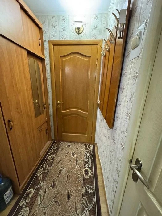 Здам 1-у квартиру Чмелів Яр 7а, ст. м. Лук янівська ст. м. К