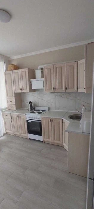 Сдам 1кім. ЖК Варшавський, ЕВ. Союзу, 41В.