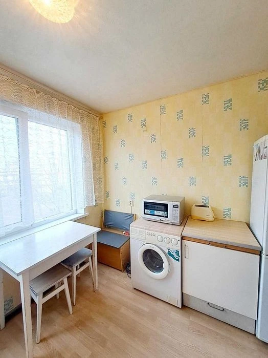 Березняки, простора 3к, Березняківська 38, з газом, невисоки