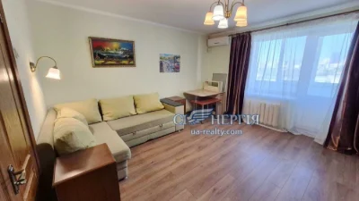 3-кім 67м. кв. Феодосійська, 4 метро Деміївська