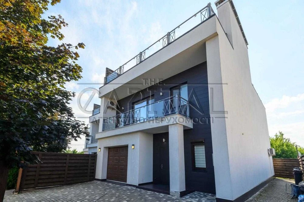 Продаж таунхауса 190 м2 Жуляни Київ 15 кВт Свердловина Гараж