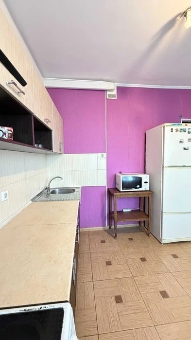 Харківське шоссе 19а, затишна 1к, ТЦ Мега Сіті, м Дарниця