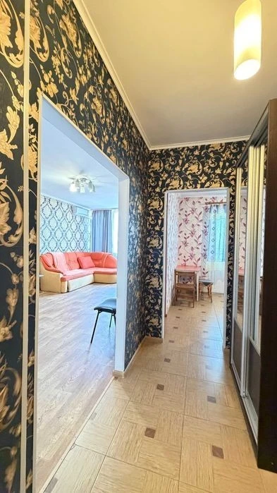 Харківське шоссе 19а, затишна 1к, ТЦ Мега Сіті, м Дарниця