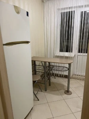 Здам СВОЮ 1-кімнатну на Троєщіні