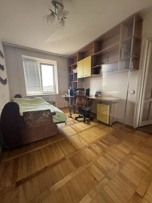 Продаж 2 кімнатної квартири на Стадниковової , поруч центру
