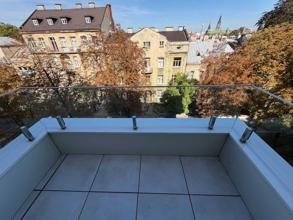 Продаж преміум квартири Коновальця 21
