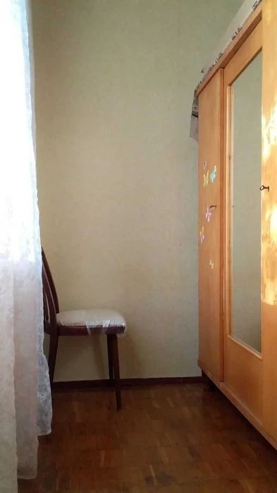 Оренда гостинки біля метро | вул. Героїв Полку Азов, 32Б