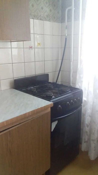 Оренда гостинки біля метро | вул. Героїв Полку Азов, 32Б