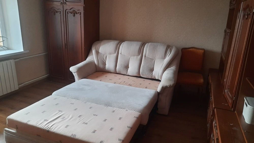 ОРЕНДА 1-ї кв в Печерському районі. Вул. Байчука 34-а. Світл
