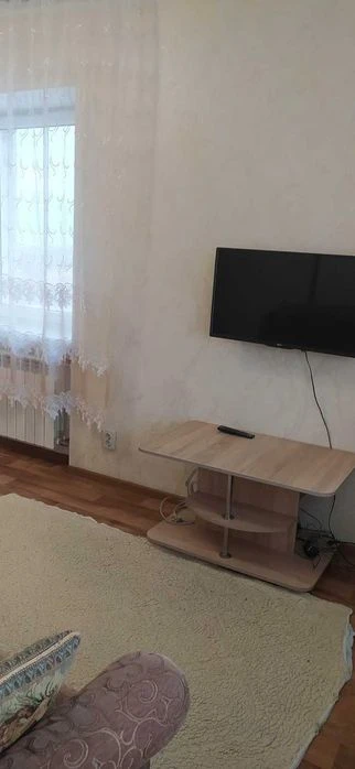 продам  квартиру 1комн на Железнодорожной   ост. Университет