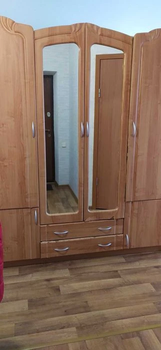 продам  квартиру 1комн на Железнодорожной   ост. Университет
