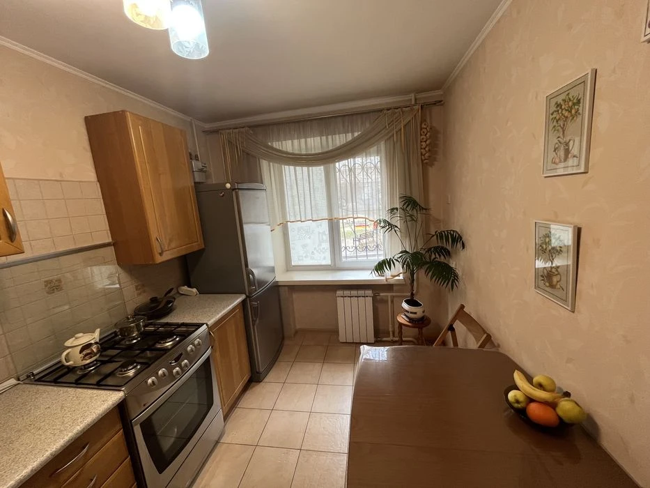 Соломʼянский р-он, Богданівська 4, 2 поверх, 3-х кім.кв.