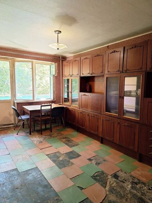 Продам 2к.кв ж/м Красный Камень,Покровский