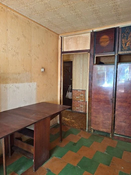 Продам 2к.кв ж/м Красный Камень,Покровский