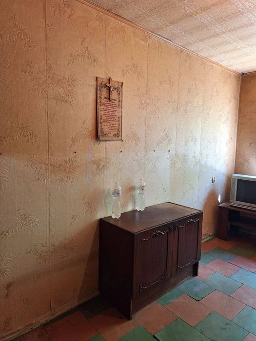 Продам 2к.кв ж/м Красный Камень,Покровский