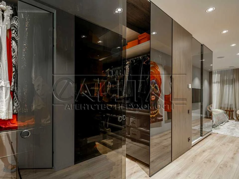 Apartment. Kyiv, Saperne Pole st.