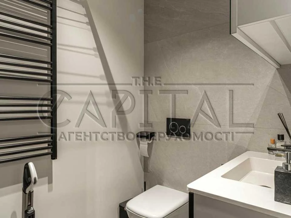 Apartment. Kyiv, Saperne Pole st.
