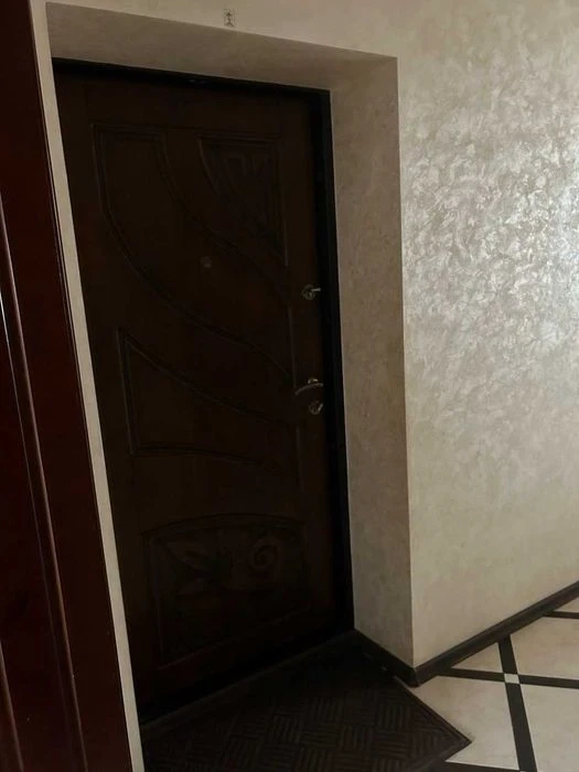 Продам дворівневу затишну та простору квартиру в районі Чайк