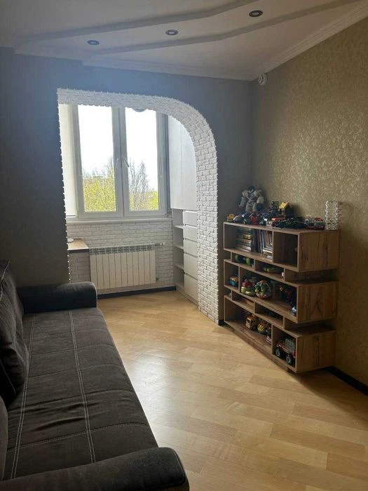 Продам дворівневу затишну та простору квартиру в районі Чайк