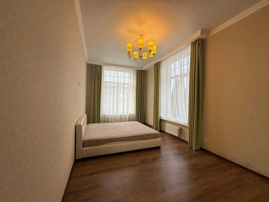 Продажа Одноэтажного ДОМА В Совиньоне,  3.2 сот