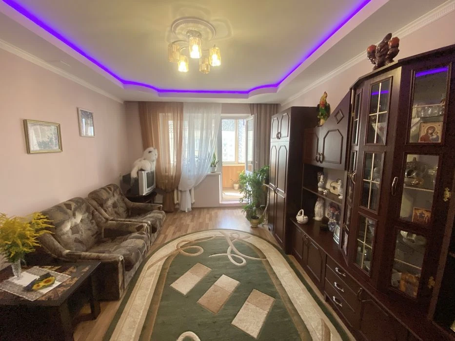 Терміново продається 2к. квартира. Вул. Стуса. Арсен. Епіцен