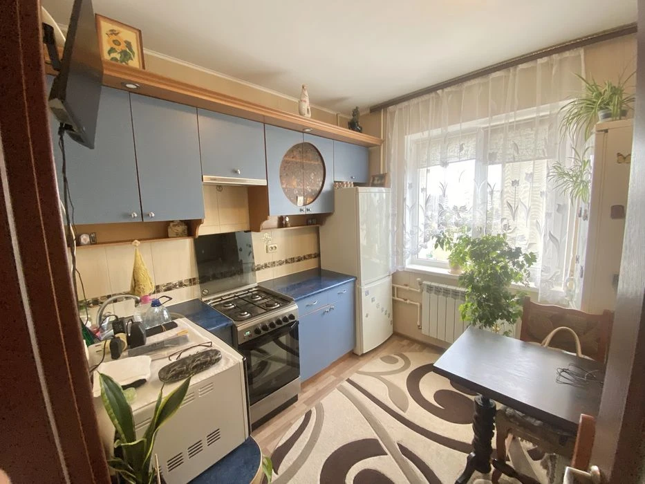 Терміново продається 2к. квартира. Вул. Стуса. Арсен. Епіцен