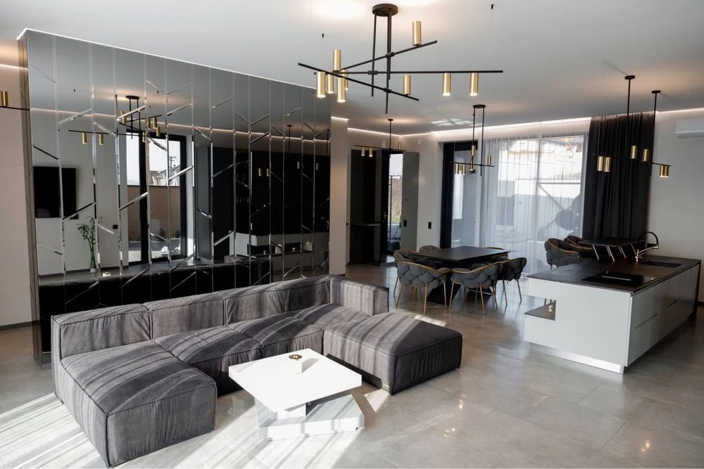 Продаж сучасного будинку преміум-класу