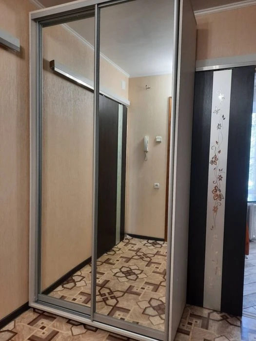 Продам 1 кімнатну квартиру