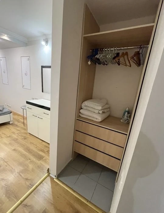 Продаж 3к квартири 57м² м. Олімпійська, вул. Івана Федорова,