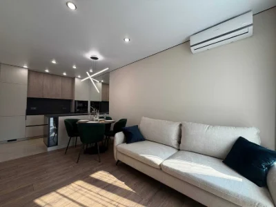 БЕЗ КОМІСІЇ Стильна 2к квартира 60 м² дизайнерський ремонт Ж