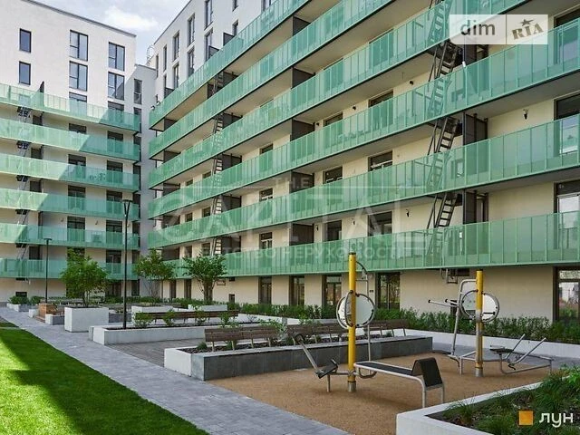 Продаж 1к квартири 55 кв. м на вул. Набережно-Рибальська дор